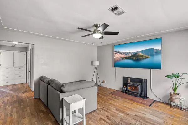 1217 Murray AVE, Medford, OR 97501