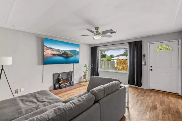 1217 Murray AVE, Medford, OR 97501