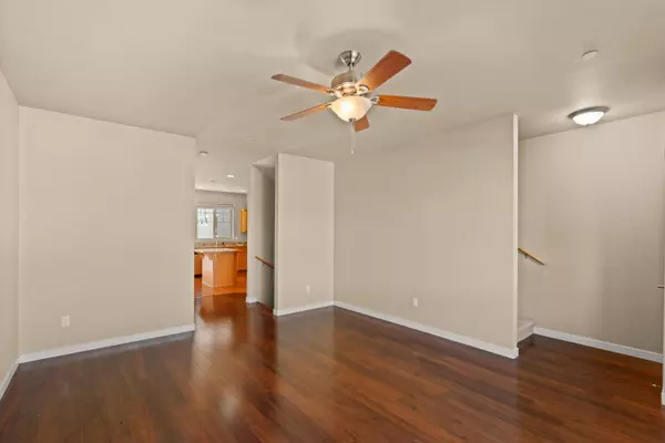 241 Cherry Bark LN, Medford, OR 97501