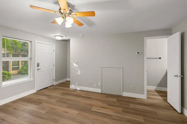 1800 Crater Lake AVE #9, Medford, OR 97504