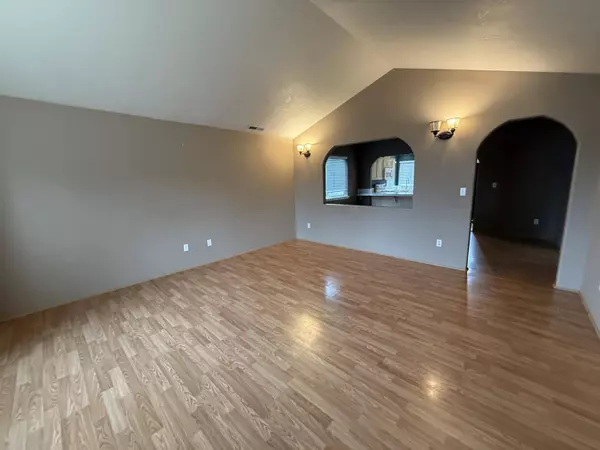 1629 Husker Butte LN, Medford, OR 97504