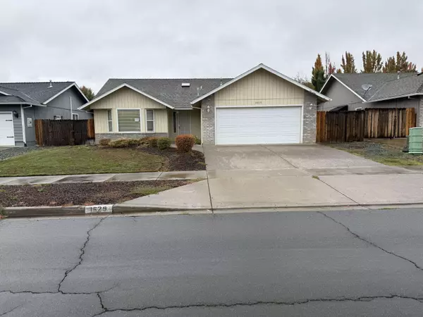 1629 Husker Butte LN, Medford, OR 97504