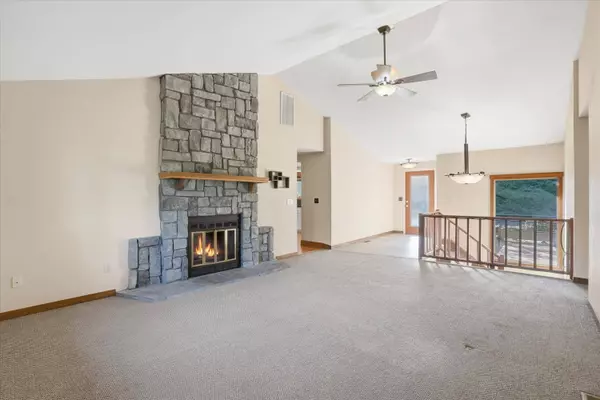 4427 San Juan DR, Medford, OR 97504