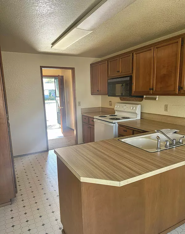 1710 Brownell AVE, Grants Pass, OR 97526