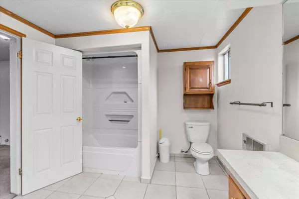 3364 Snowy Butte LN, Central Point, OR 97502