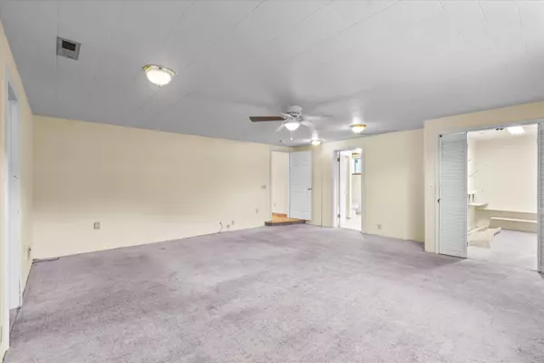 3364 Snowy Butte LN, Central Point, OR 97502