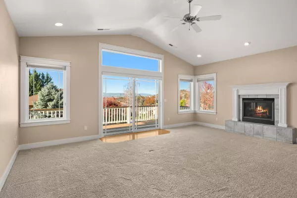 488 Quail Run, Eagle Point, OR 97524