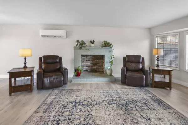 2327 Derry CT, Medford, OR 97504