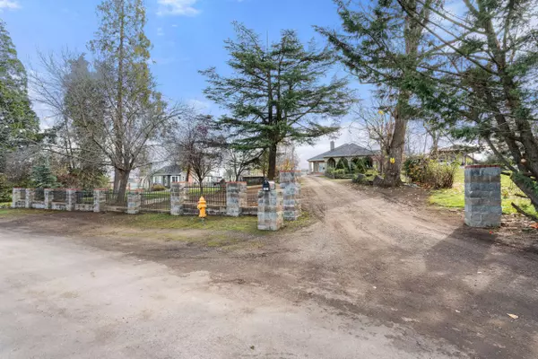 1924 Myers LN, Medford, OR 97501