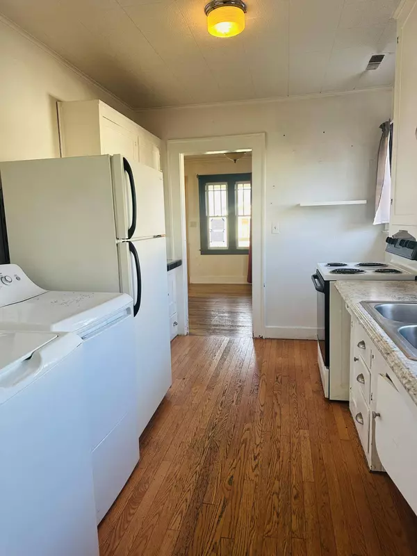 611 4th ST, Medford, OR 97501