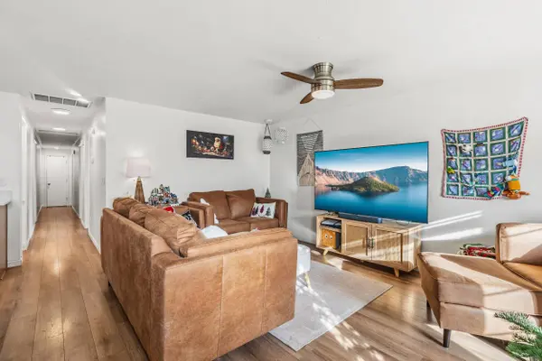 1426 Timothy ST, Central Point, OR 97502