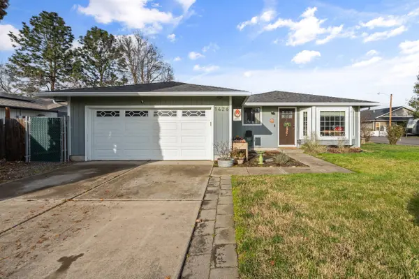 1426 Timothy ST, Central Point, OR 97502