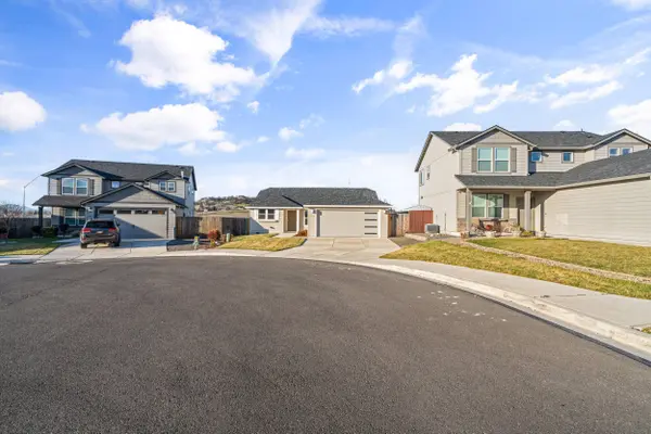 3509 Carnelian ST, Medford, OR 97504