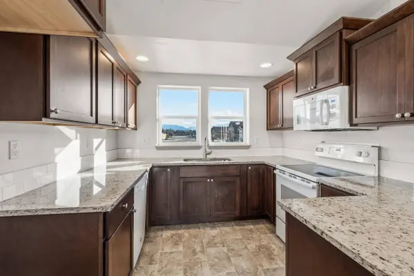 3509 Carnelian ST, Medford, OR 97504