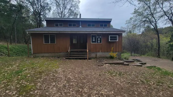 3080 Board Shanty RD, Grants Pass, OR 97527