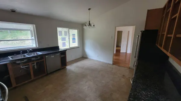 3080 Board Shanty RD, Grants Pass, OR 97527