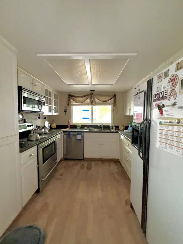 445 Midway RD, Medford, OR 97501