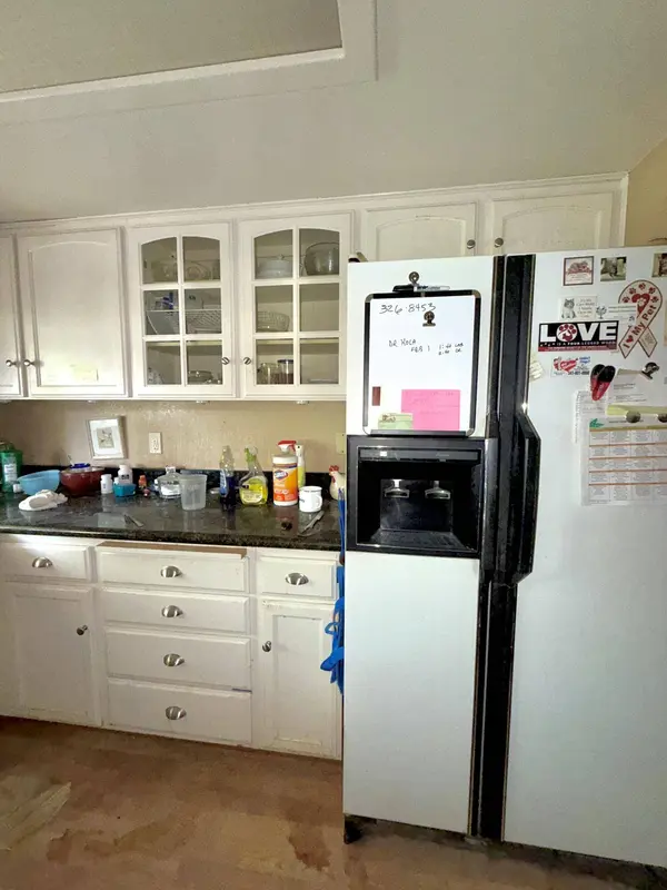 445 Midway RD, Medford, OR 97501