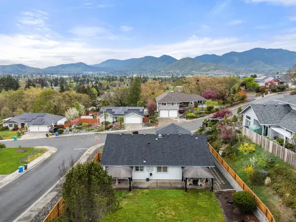 1515 Panoramic LOOP, Grants Pass, OR 97527