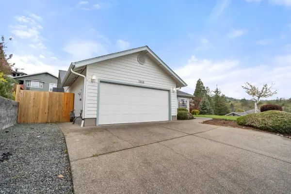 1515 Panoramic LOOP, Grants Pass, OR 97527