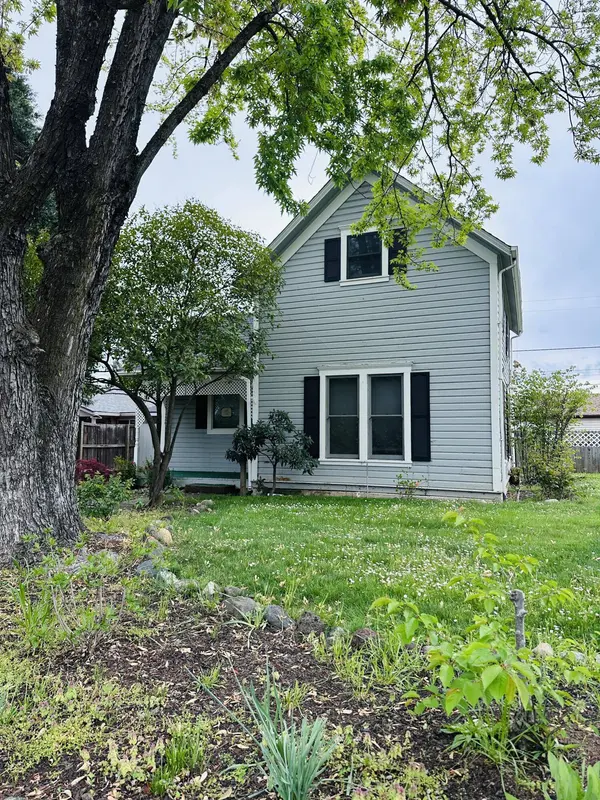 731 2nd ST, Medford, OR 97501