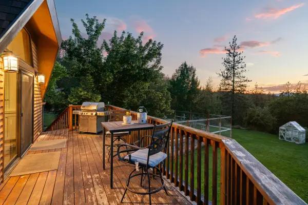 226 Entrada DR, Eagle Point, OR 97524