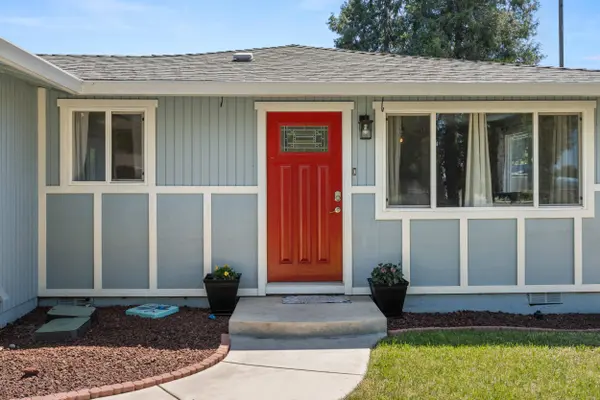 424 Archwood DR, Eagle Point, OR 97524