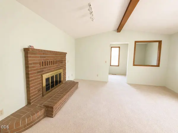 523 Golf View DR, Medford, OR 97504