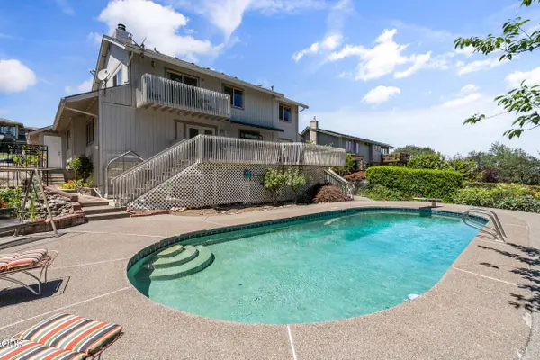 1031 Kristen DR, Medford, OR 97504