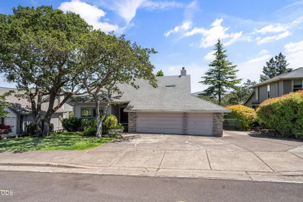 1031 Kristen DR, Medford, OR 97504