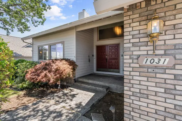 1031 Kristen DR, Medford, OR 97504