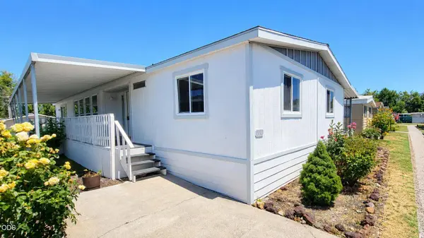 3555 Pacific HWY #SPC 223, Medford, OR 97501