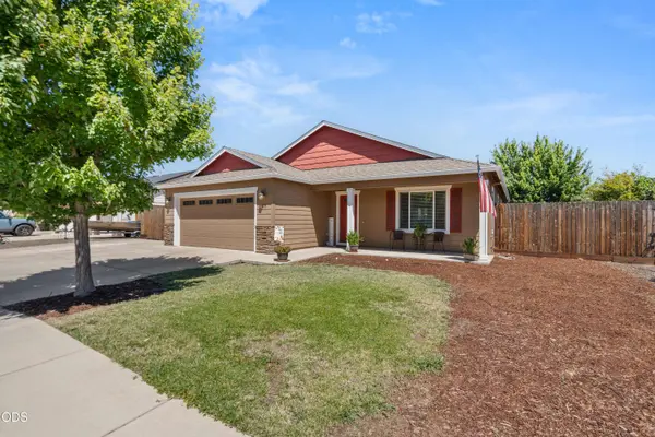 128 Cedric CT, Eagle Point, OR 97524