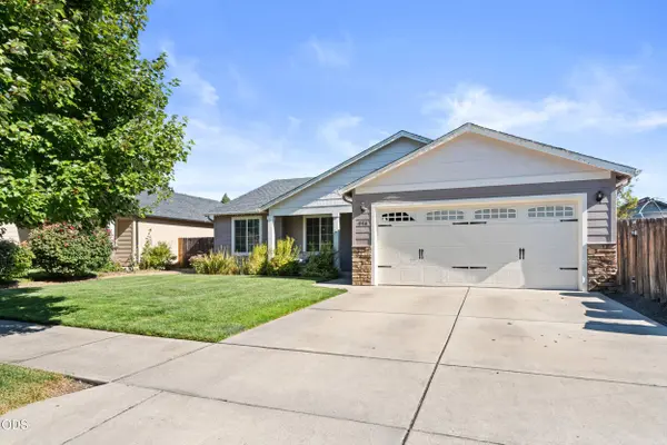 908 Archer DR, Medford, OR 97501