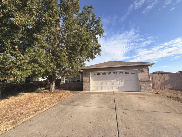 2321 Savannah DR, Central Point, OR 97502