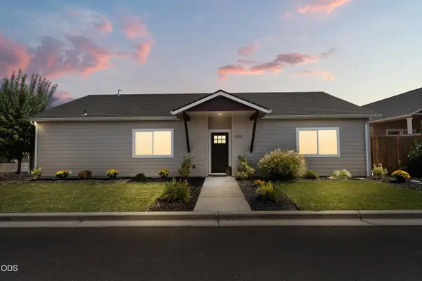305 Moody LN, Medford, OR 97501