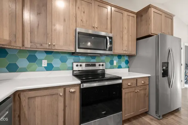 2186 Lower River RD, Grants Pass, OR 97526