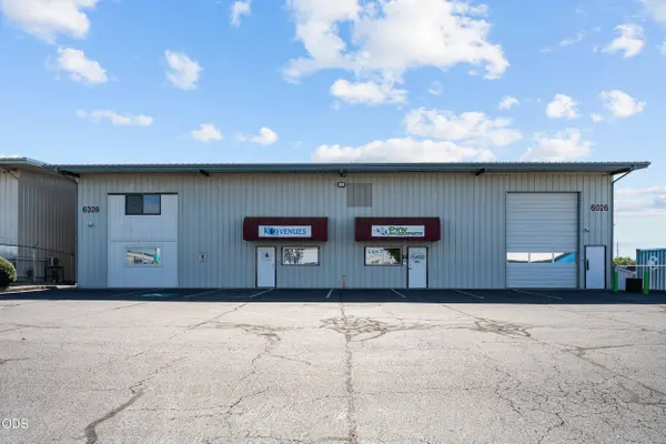 6026 Crater Lake AVE, Medford, OR 97502