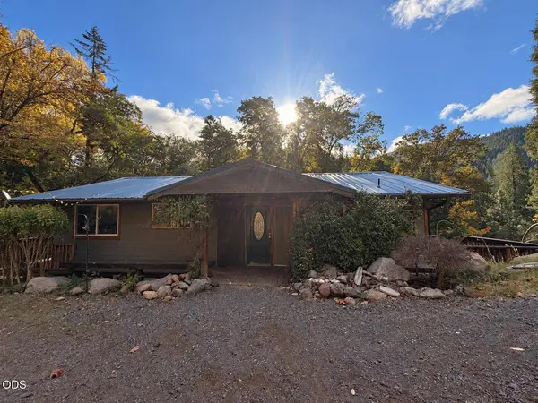 5211 Coyote Creek RD, Wolf Creek, OR 97497