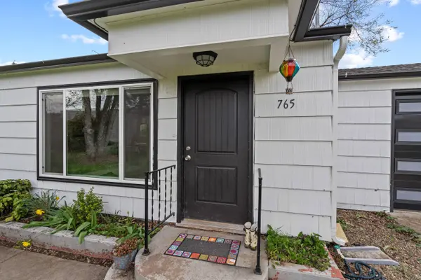 765 Queens DR, Medford, OR 97501
