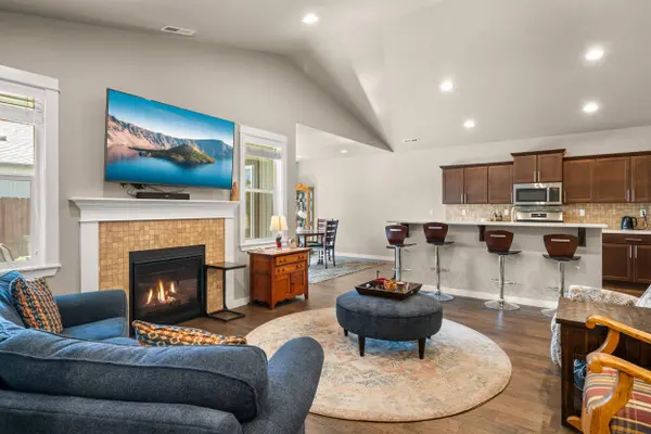 3286 Torrent ST, Medford, OR 97504