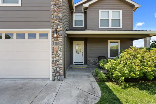 747 Spring Valley DR, Medford, OR 97501