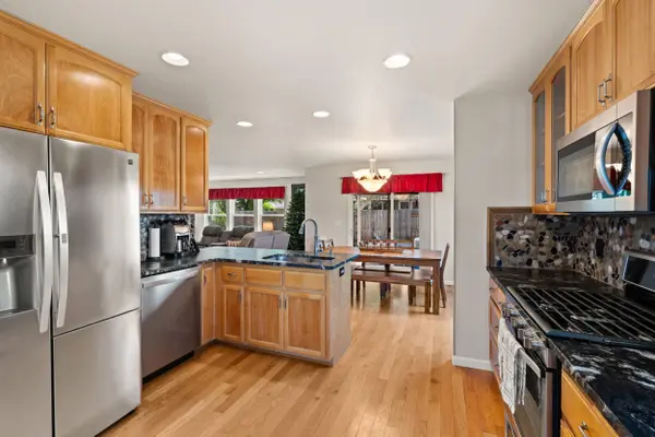 747 Spring Valley DR, Medford, OR 97501