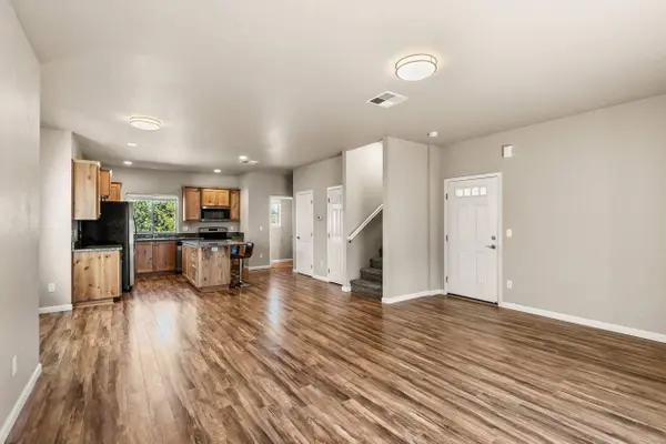 411 Berrydale AVE #15, Medford, OR 97501