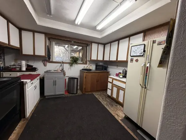 2451 Powell ST, Medford, OR 97504