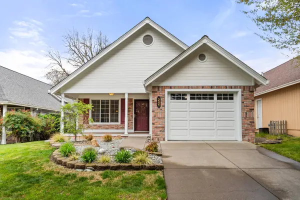 3535 Village DR, Medford, OR 97504