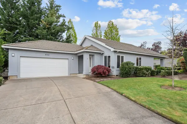 622 Fernwood DR, Medford, OR 97504