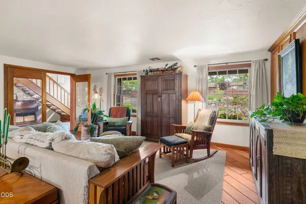 2502 Dellwood, Medford, OR 97504