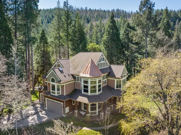 9530 F Little Butte RD, Eagle Point, OR 97524
