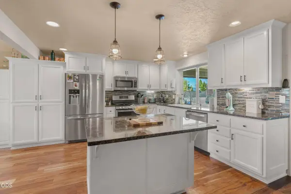 2947 Leonard AVE, Medford, OR 97504